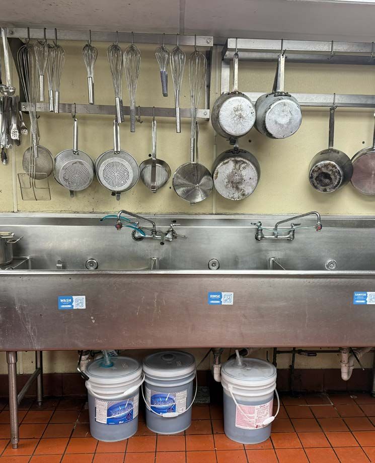 Kitchen dish area
